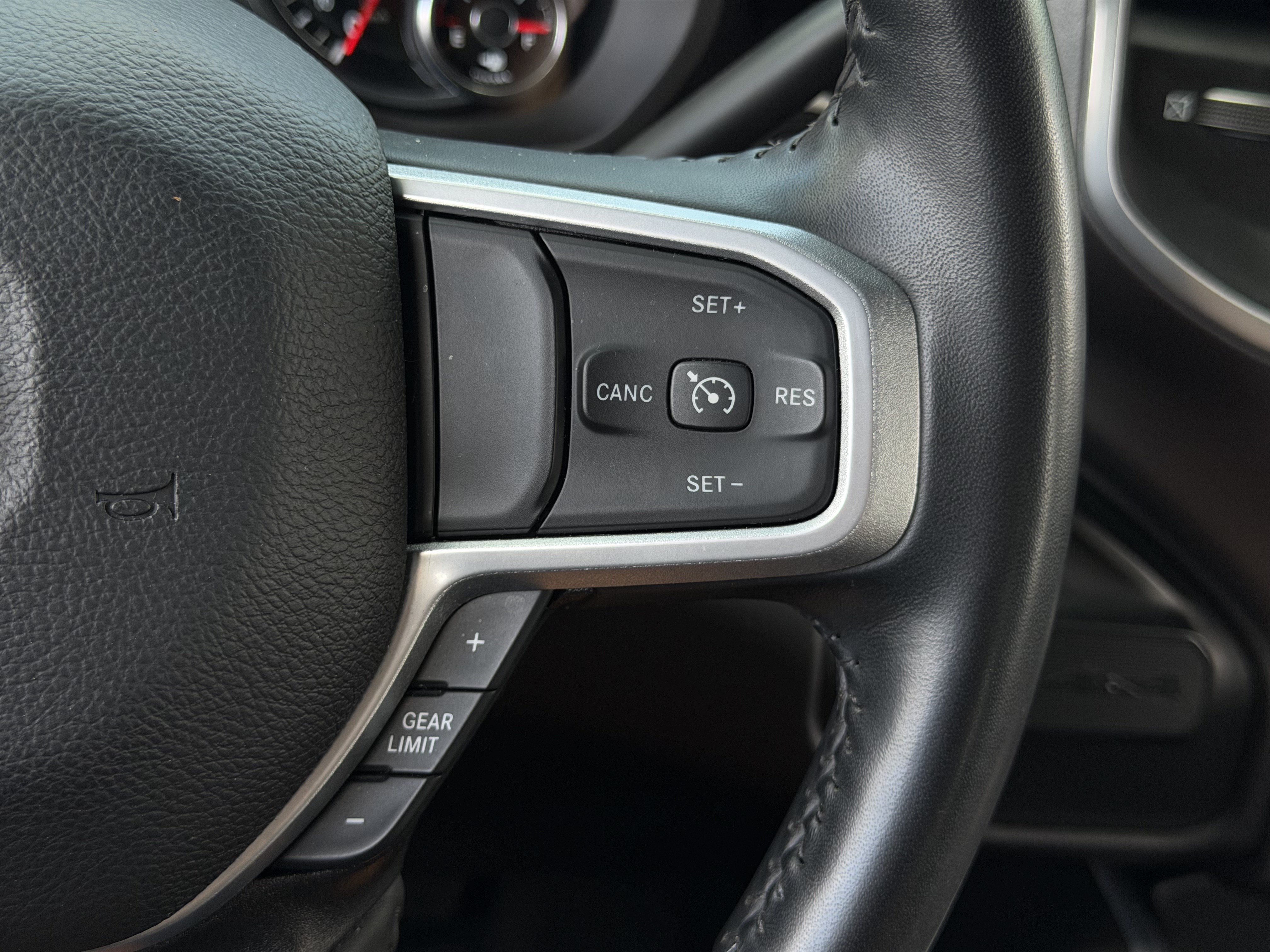 Used 2024 RAM 2500 Big Horn w/ Night Edition AWD/4WD image 19