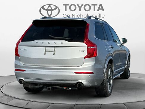 Used 2018 Volvo XC90 T5 Momentum w/ Convenience Package image 6