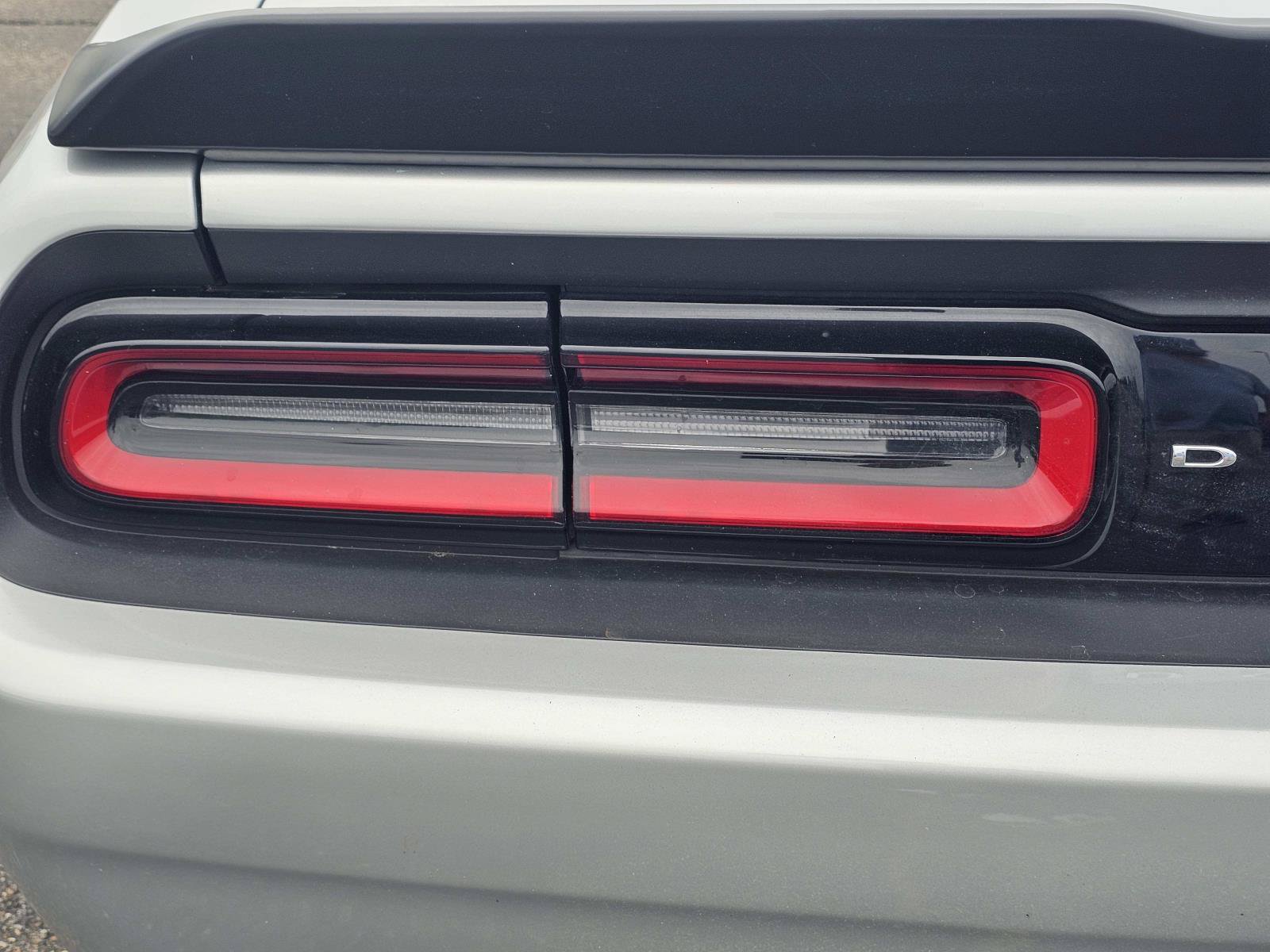 Used 2022 Dodge Challenger R/T Scat Pack RWD image 11