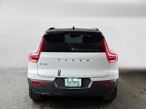 Certified 2024 Volvo XC40 Recharge Core w/ Protection Package Premier image 6