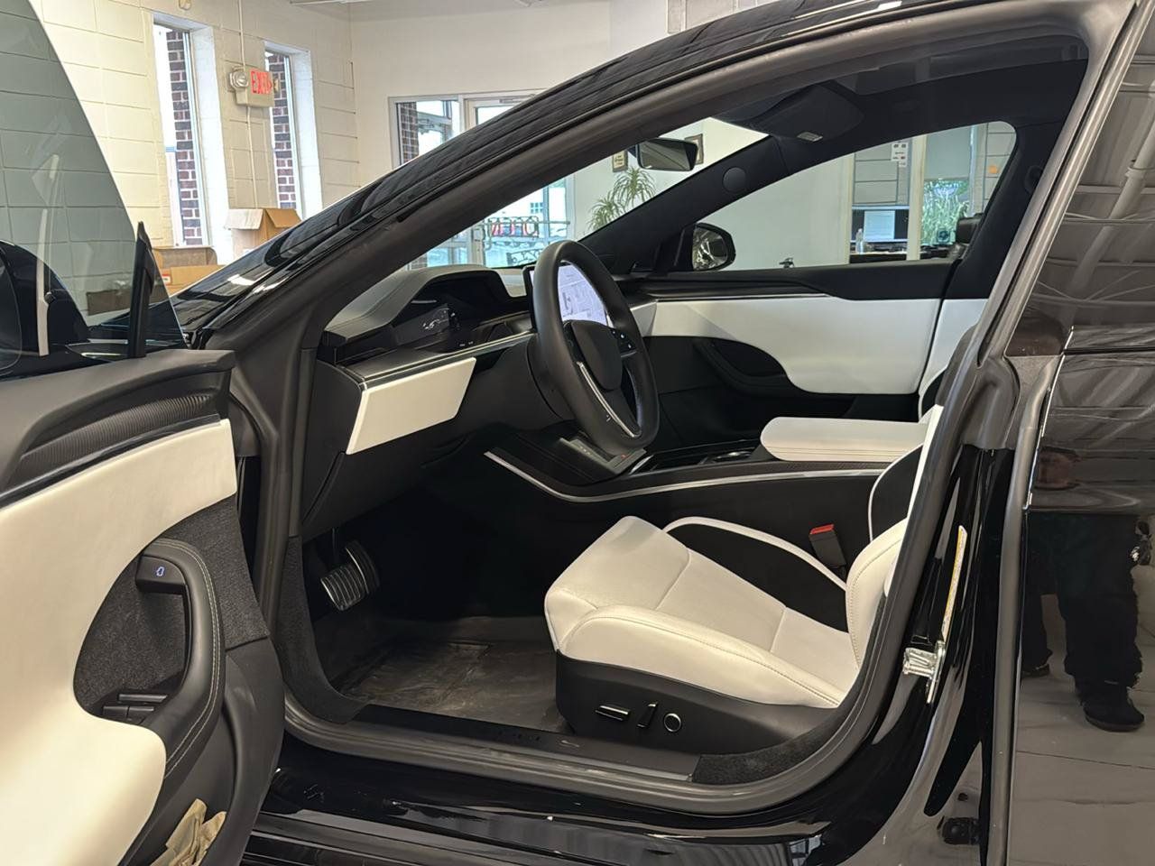 Used 2024 Tesla Model S Plaid AWD/4WD image 7