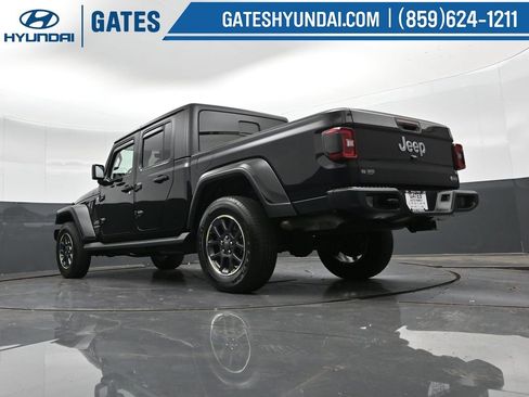 Used 2022 Jeep Gladiator Overland w/ Popular Equipment Package image 50