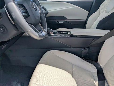 Used 2024 Lexus RX 350 FWD w/ Technology Package image 14