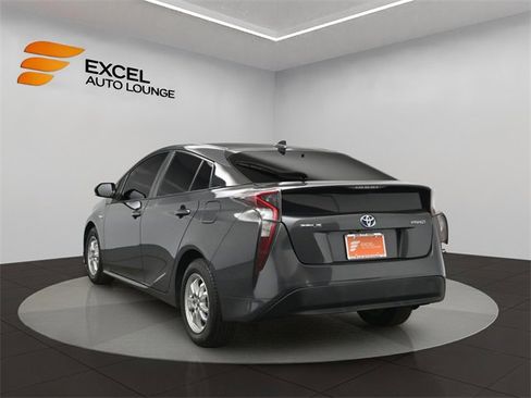 Used 2016 Toyota Prius Two image 3