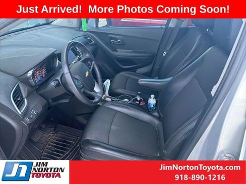 Used 2021 Chevrolet Trax LT w/ Sport Edition image 7