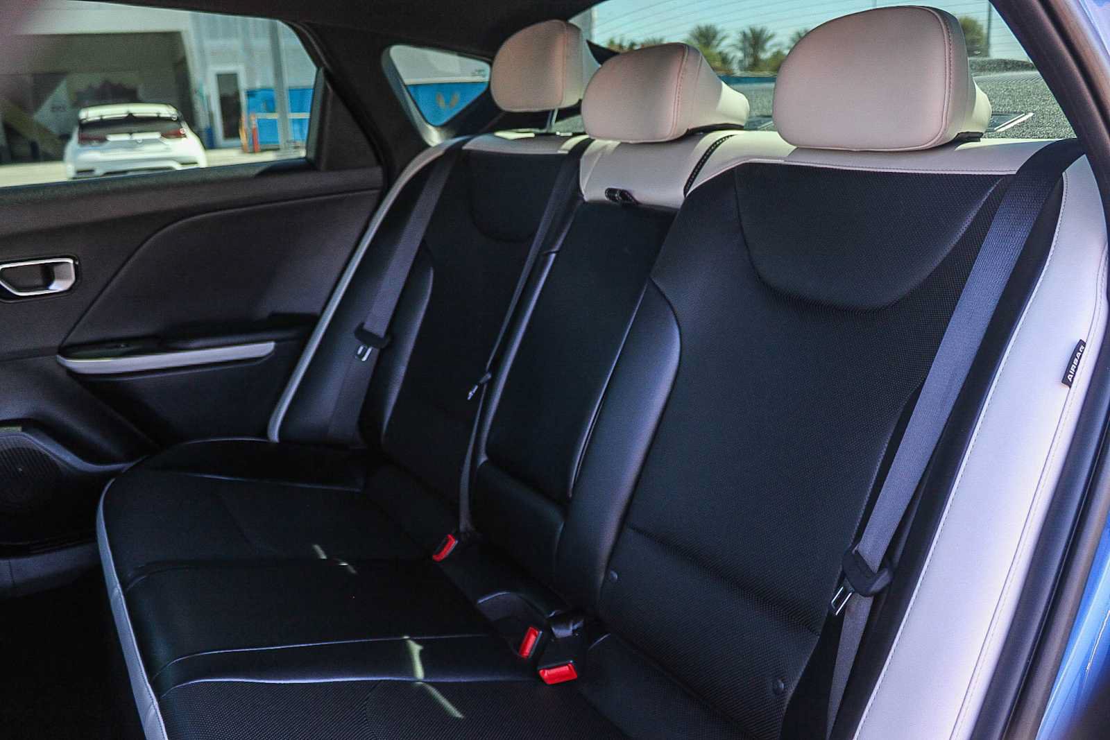 Used 2025 Kia K4 GT-Line w/ GT-Line Premium Package FWD image 18