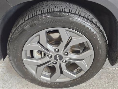 Used 2024 Kia Seltos S AWD/4WD image 13