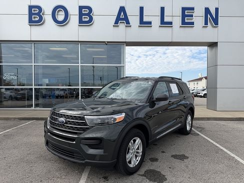Used 2023 Ford Explorer XLT w/ Class IV Trailer Tow Package AWD/4WD image 1