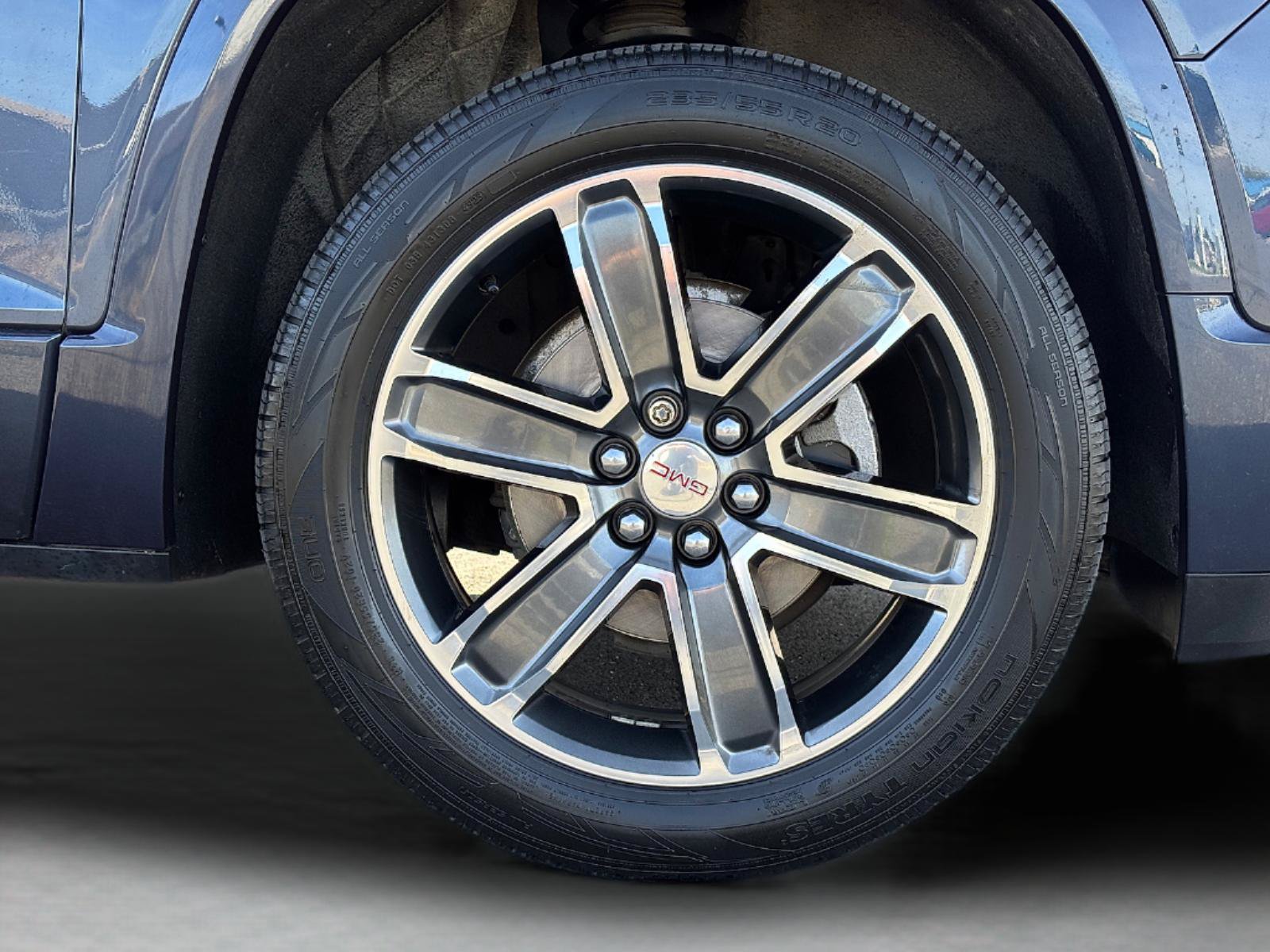 Used 2019 GMC Acadia Denali w/ Technology Package AWD/4WD image 12