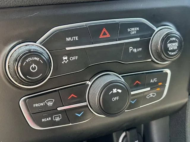 Used 2022 Dodge Charger SXT RWD image 37