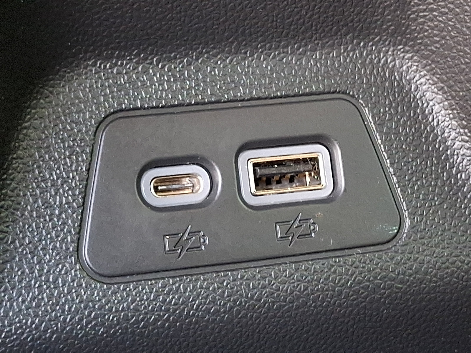 Used 2023 Buick Envision Preferred AWD/4WD image 11