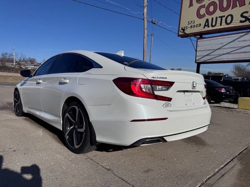 Used 2018 Honda Accord Sport image 6