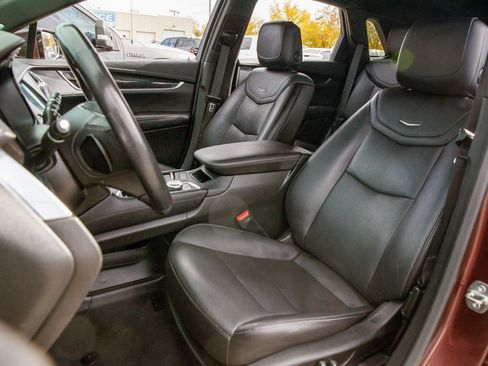 Used 2023 Cadillac XT5 Premium Luxury image 13