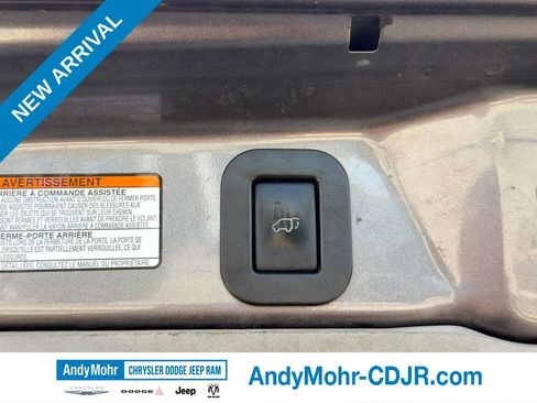 Used 2015 Toyota Sienna XLE FWD image 23