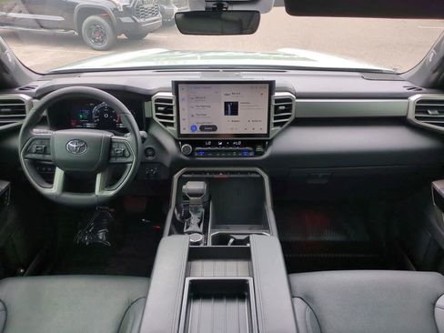 Used 2025 Toyota Tundra Limited AWD/4WD image 14