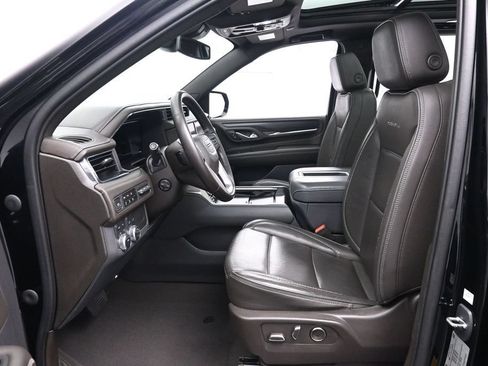 Used 2023 GMC Yukon XL Denali AWD/4WD image 11