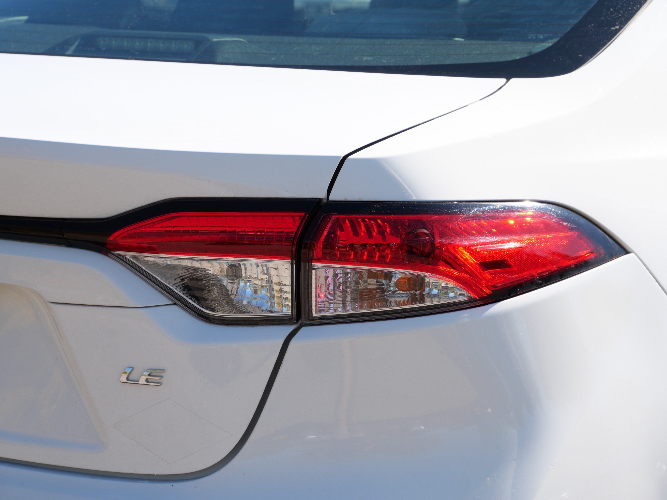 Used 2021 Toyota Corolla LE FWD image 17