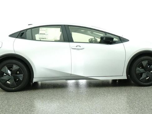 New 2026 Toyota Prius Plug-In Hybrid image 27