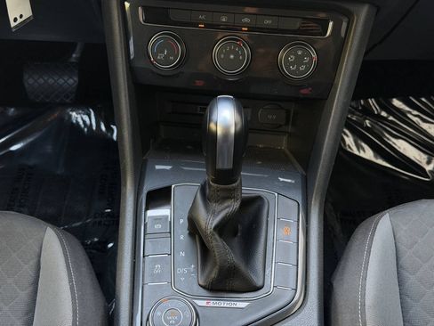 Used 2018 Volkswagen Tiguan S AWD/4WD image 21