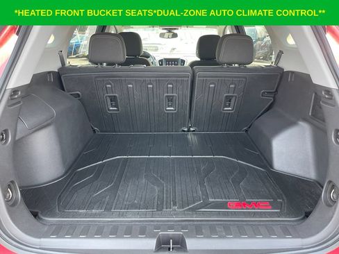 Used 2024 GMC Terrain SLE w/ Driver Convenience Package FWD image 9