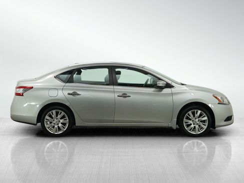 Used 2015 Nissan Sentra SL w/ SL Premium Package image 6