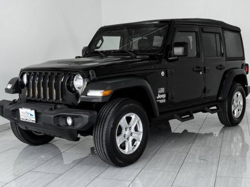Used 2018 Jeep Wrangler Unlimited Sport S image 4