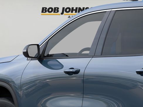 New 2026 Chevrolet Traverse LT w/ Driver Confidence Package image 22