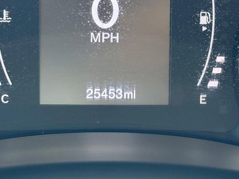 Used 2023 Jeep Renegade Latitude AWD/4WD image 20
