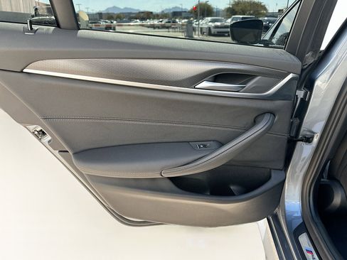 Used 2022 BMW 530i w/ M Sport Package image 27