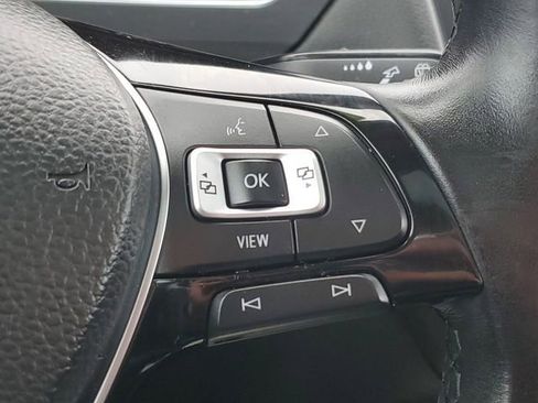 Used 2019 Volkswagen Tiguan SEL image 16