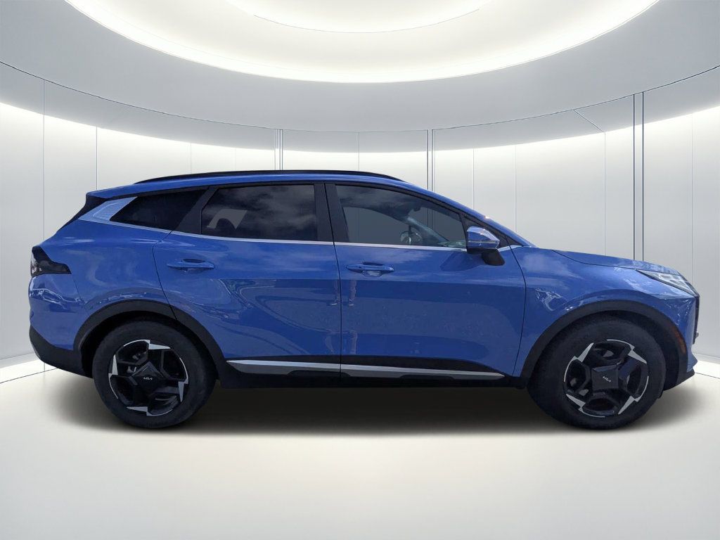 Used 2026 Kia Sportage EX w/ EX Panorama Roof Package FWD image 3