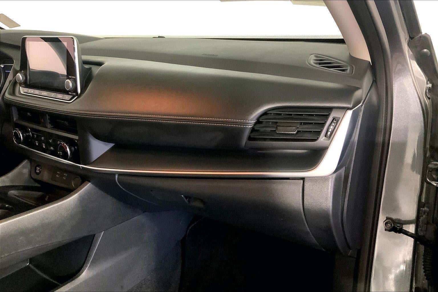 Used 2026 Nissan Rogue S AWD/4WD image 22