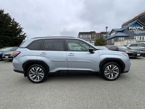 Certified 2025 Subaru Forester Touring AWD/4WD image 10