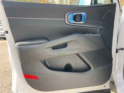 New 2026 Kia Sorento S w/ S Panoramic Sunroof Package FWD image 7