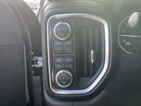 Used 2023 GMC Sierra 2500 SLT w/ SLT Premium Package AWD/4WD image 8