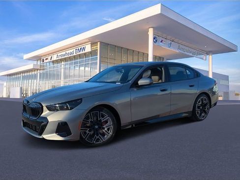 Used 2026 BMW 530i w/ M Sport Package image 23