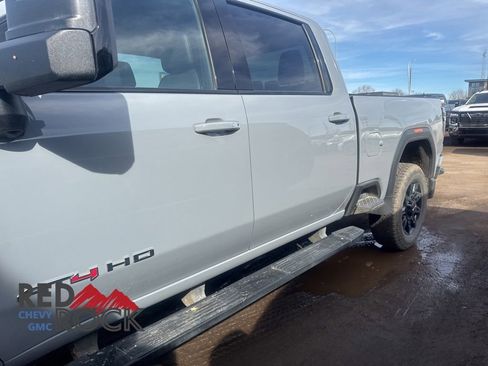 Used 2024 GMC Sierra 2500 AT4 AWD/4WD image 11