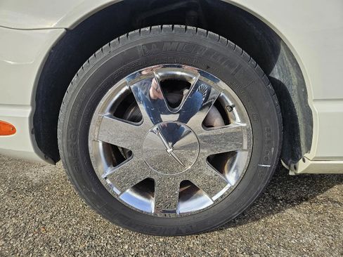 Used 2002 Ford Thunderbird Deluxe image 9