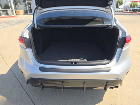 Certified 2025 Toyota Corolla SE w/ Carpet Mat Package (TMS) image 16