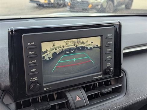 Used 2021 Toyota RAV4 LE image 16