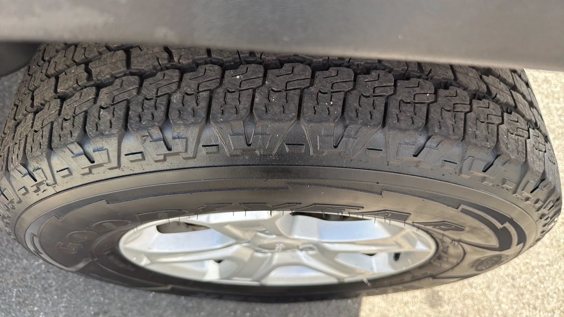 Used 2013 Jeep Wrangler Sport AWD/4WD image 17