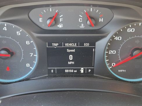 Used 2018 Chevrolet Equinox LT image 20