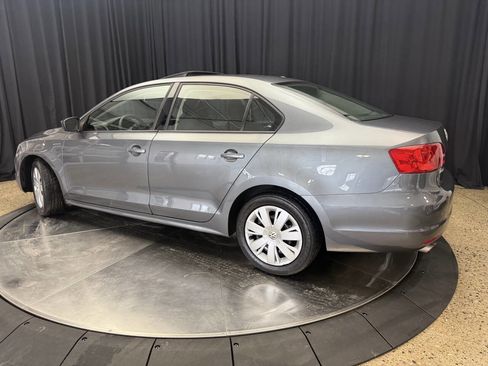Used 2013 Volkswagen Jetta S image 4