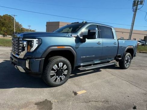 New 2026 GMC Sierra 2500 Denali w/ Denali Reserve Package image 4