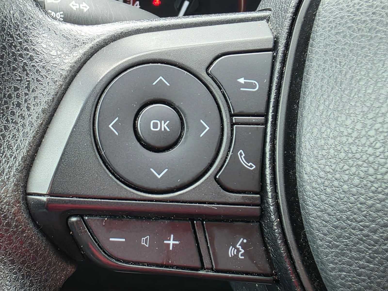 Used 2023 Toyota RAV4 XLE FWD image 30