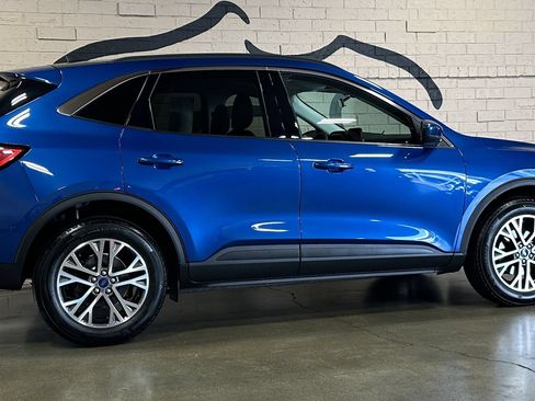 Used 2022 Ford Escape SEL w/ Equipment Group 302A AWD/4WD image 8