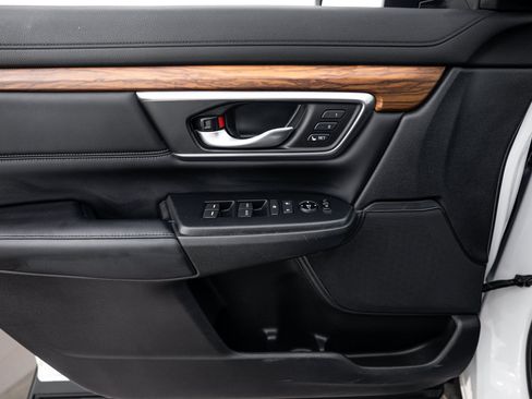 Used 2021 Honda CR-V Touring image 14