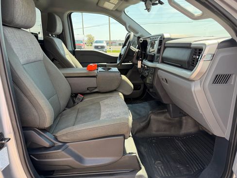Used 2023 Ford F450 XLT AWD/4WD image 29