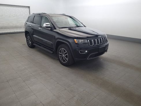 Used 2017 Jeep Grand Cherokee Limited AWD/4WD image 13