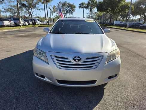 Used 2009 Toyota Camry image 2